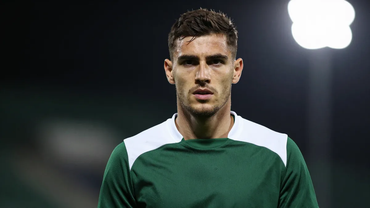 Forest Green's Will Merrett signs with Hereford FC on loan, bringing experience and aggression to the Bulls' backline